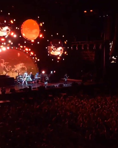 22K views · 797 reactions | Dani California (Live At Lollapalooza 2016) | Red Hot ChiliPeppers/ Lost in Ethiopia | Facebook