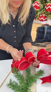 TRENDING ALERT ❤️ ¡Un arreglo que roba miradas! Inspírate con este tutorial y transforma tus puertas esta Navidad. ¡Todo lo consigues en Casa Febus! También puedes ordenar tu arreglo con tiempo... ¡Faltan 17 días para Navidad! 🔥 Financiamiento con Synchrony Home y Snap Finance 📍 casafebus.com 🕒 Lunes a Sábado 9am-7pm | Domingo 11am-6pm | Casa Febus - Home Design