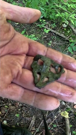 Metal Detecting Garter Belt Clasp 1800 Coins Relics Toys Farm Ghost Town #metaldetecting #shorts