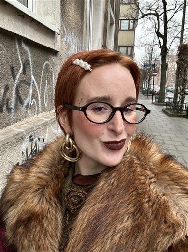 Exploring the Pixie Cut: Vintage Fashion and Style