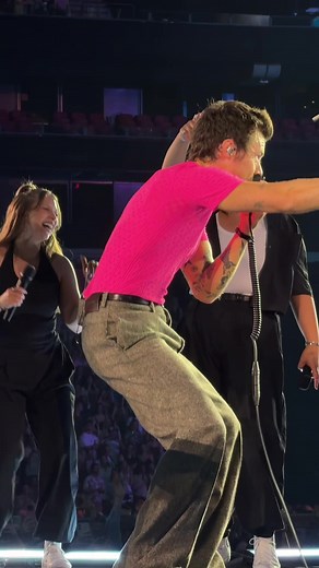 Sarah Jones’ Band Performs with Harry Styles — Together Together Amsterdam