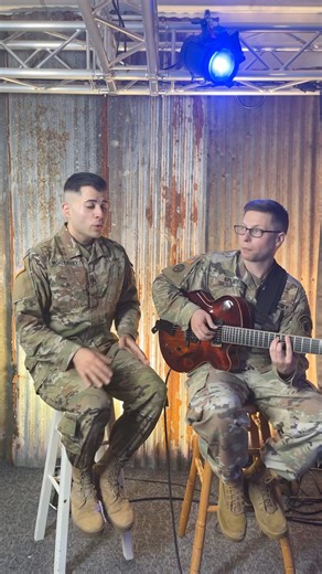 Take a listen to Staff Sgt. Aaron McAleavey and Sgt. First Class Jonathan Epley perform “I’m Yours” by Jason Mraz! #army #usarmybands #guitar | The United States Army Field Band