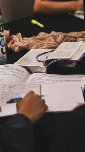 Cross Church - IDP Campus on Instagram: "Come out tomorrow for Advanced Training as we grow in our faith and connect with a community that helps us stay rooted and encouraged. ________ Ven mañana para el Entrenamiento Avanzado mientras crecemos en nuestra fe y nos conectamos con una comunidad que nos ayuda a mantenernos arraigados y animados."