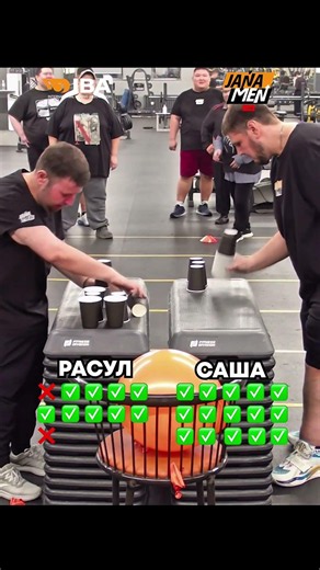 Эпичная битва стаканчиков! Кто победит? 🔥🤔 #cupstacking #челлендж #shorts