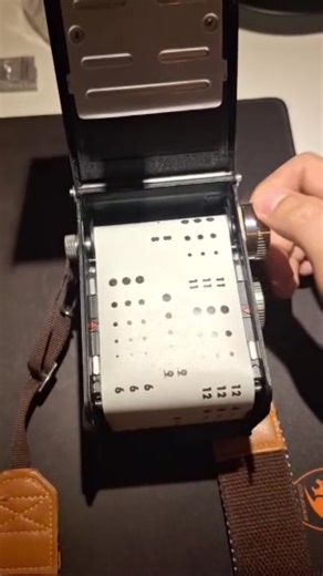 📸 ซ่อมกล้อง Yashica YashicaFlex 👉 #ขัดล้างใหม่หมดทั้งตัว (CLA) 👉 #โฟกัสไม่ทำงาน #โฟกัสไม่ตรง 👉 #รูปเบลอ #รูปถ่ายออกมาไม่ชัด 👉 #สปีดชัตเตอร์ไม่ตรง #ล้างกล้อง #ล้างเลนส์ 👉 #ล้างช่องมองภาพ #รั่วแสง 👉 #ติดฟองน้ำกันรั่วแสง #ติดฟองน้ำทั้งตัว 👉 #ตัวนับฟิล์มไม่เลื่อน #รูปมืดไป #ไม่มีรูปในฟิล์ม 👉 #ล้างออกมาฟิล์มใส #สปีดชัตเตอร์ไม่ตรง #ไกค้าง 👉 #ชัตเตอร์ไม่ทำงาน #ขึ้นฟิล์มไม่ได้ 👉 #ขึ้นหมุนฟิล์มเกินช่องระหว่างรูปไม่เท่ากัน 👉 #รูปใบสุดท้ายไม่เต็มเฟรม | Cr. kªº | Cr. natural-camera | 📱 Line ID 