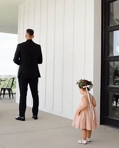 1M views · 15K reactions | Look ❤ “Take a moment and enjoy this absolutely adorable moment! Nate thought this was his first look with his bride Leah but instead was surprised by their sweet daughter instead. What follows is what capturing wedding films is all about for us: the real moments between family.” #cocomelody #TrueBeautyEmpowered #firstlookgoals Video @k.lafleurfilms @lbaas & @nathanroder | Cocomelody | Facebook
