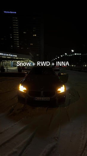 Drifting in the Snow with BMW M2