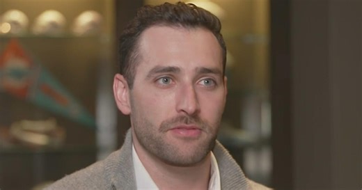 Dolphins employee and cancer survivor proves motto "One Team, One Fight"