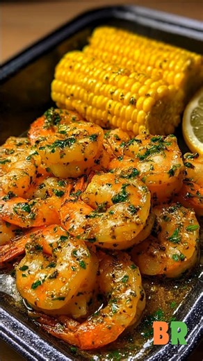 Juicy Garlic Butter Baked Shrimp Glossy shrimp bathed in warm garlic butter emerge from the oven tender and fragrant, their sweetness lifted by lemon and gentle heat. This is weeknight simplicity with a polished, indulgent finish. Ingredients : 1.5 pounds large shrimp, peeled and deveined (tail-on optional) 4 tablespoons unsalted butter, melted 4 garlic cloves, minced 1 tablespoon lemon juice ½ teaspoon crushed red pepper flakes ½ teaspoon paprika 1 teaspoon dried parsley or fresh chopped parsle