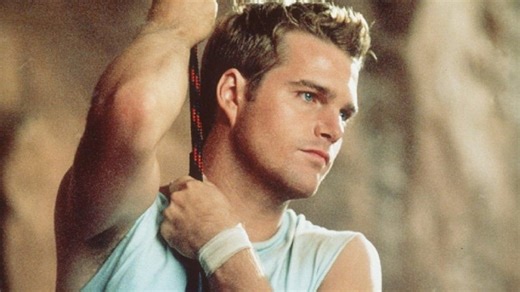 This is Chris O'Donnell, the Robin from Batman Forever - Softonic