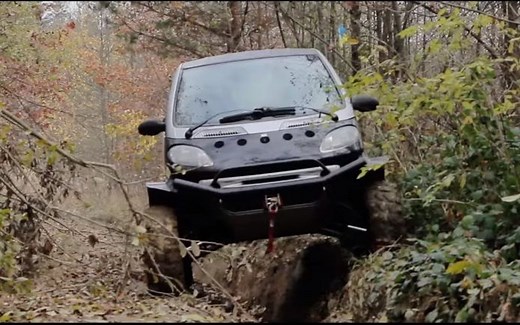 变身越野灵活小车 看Smart Fortwo穿山越岭