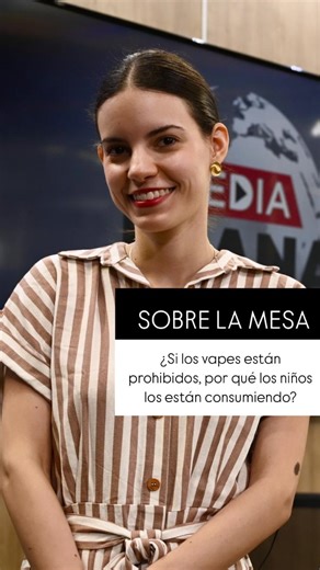 ¿Por qué si los vapes están prohibidos, los niños los están consumiendo? El vapeador o cigarrillo electrónico, cuyo consumo y venta no están permitidos en México, se ha vuelto popular entre adolescentes y niños de sexto año de primaria, de acuerdo con cifras del Centro de Integración Juvenil (CIJ) Torreón, correspondiente a los primeros 5 meses de este 2025. De acuerdo con Cecilia Martínez, directora del CIJ, los vapes se usan, incluso, para el consumo de marihuana, y mencionó que al ser los men