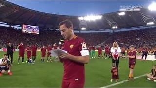 Totti e il discorso da brividi: «Spegnere la luce non è facile, ora ho paura, statemi vicino»