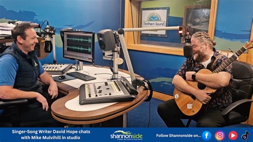 Irish Singer-Songwriter, David Hope, joined Mike Mulvihill in studio this morning to play a bit of music and chat about his career and his upcoming concert in Longford's Backstage Theatre next Wednesday, September 17th, with two other Irish singer-songwriters, Laura-Jo and Moon Looks On. Check out their very interesting conversation below... #shannonsidefm #livemusic #instudio #davidhope #irishmusic #singersongwriter David Hope Laura Jo Music | Shannonside FM
