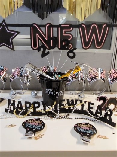 Creative New Year's Eve Work Decoration Ideas