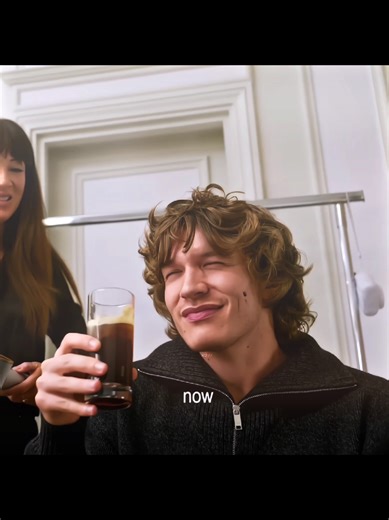 Golden Retriever vs. Black Cat: A Heated Rivalry