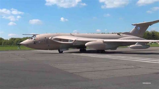 A Cold War bomber’s high-speed pass overpowered everything around it