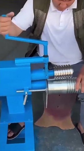 Bending stainless steel into a spring shape using this special manual rotating tool.