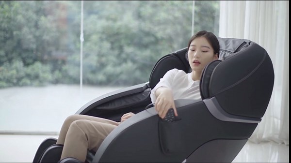 iRest 2024 SL Track Massage Chair Recliner, Full Body Massage Chair with Zero Gravity, Bluetooth Speaker, Airbags, Heating, and Foot Massage (Blue)