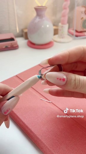 Replying to @Yaniii como cambiar la punta del S Pen #samsung#galaxy#s6lite#tutorial#tablet#pink#rosa#amoelrosa#todorosa#pinkthings