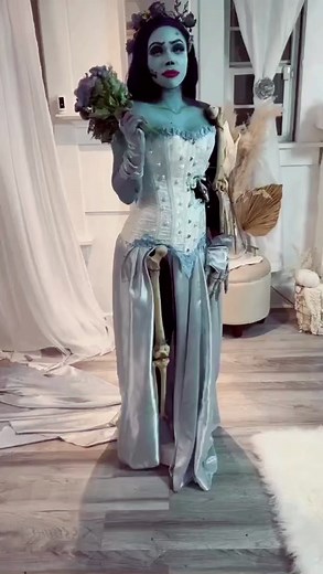 I still have some tears to shed😭#emilycorpsebridecosplay #emilycorpesbridemakeup #corpsebride #halloweenlook #halloween2023 #happyhalloween #timburton #foryoupage #funcosplay #fyp #fyp