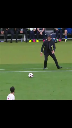🧠⚽ A great manager doesn’t just build a team, he creates a winning mentality! 🔥🏆 🎯 Tactics, leadership, and smart decisions make the difference between good and legendary. 👇 Who is the BEST football manager of all time? Comment your GOAT! 🐐🔥 #ManagerSkills #FootballManager #TacticalGenius #FootballTactics #Soccer