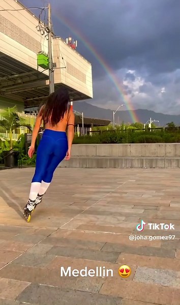 La vida es una sola vivela disfrutala y gosala 🌈 #medellin #vida