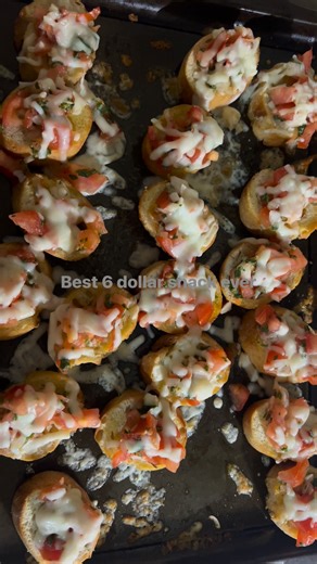 Fresh tomatoes, garlic, basil, and a drizzle of olive oil — that’s all it takes to make magic happen! 😍✨ This isn’t just a snack… it’s a mini Italian vacation on toast 🍅🥖 Tag someone who needs this recipe ASAP! 👇🇮🇹 #Bruschetta #EasyRecipes #FoodieVibes #ItalianFood #TastyAF #FoodReels #CookingMadeFun #Yum #HomeCooking #SnackGoals #FoodLover #QuickBites #DeliciousEats #FoodInspo | Amy Holmes