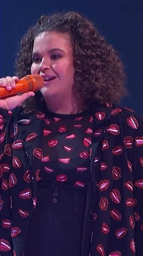 Lucero Mijares cantando Defying Gravity del musical WICKED en el programa de televisión @juegodevocesof #luceromijares #juegodevoces #wicked #defyinggravity #tour121 | Tour 121