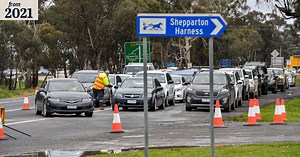 Locals lend helping hand amid scramble to put lid on Shepparton cluster