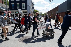 Beacon's Elijah Hughes uses platform, marches in Beacon protest for George Floyd