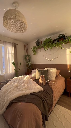 Cozy Bedroom Makeover with Bohemian Styling by Memi 🐱
