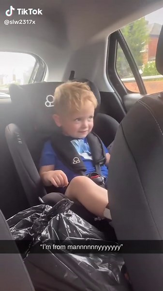 Meekz Brings Young Fan On Stage | Manny Meekz Performance