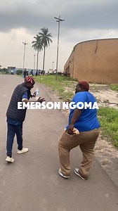 Le petit Check entre les deux animateurs Fasthi Béton et Asumbindindi | Emerson Ngoma