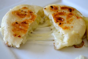 Arepas De Queso