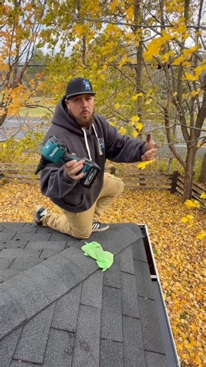 Dick Fast on Instagram: "Licked up tight Doing a quick gutter guard instal onto an existing gutter this morning an realized the silicone used to seal the mitres and accessories had failed! (As it always will) so we had to lick her clean! The @makitatools 40Vmax XGT Brushless Cordless Variable Velocity High Speed Air Dust Blower made quick work of drying it out on a rainy day! CHEERS #Roofing #themroofboys #construction #makitapartner #makitaadvantage #roofingcompany #roofers #roofinglife #contra