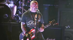 Aaron Lewis, 'Country Boy' – Video Spotlight