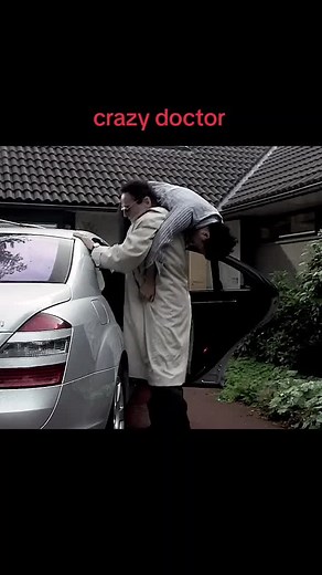 The Human Centipede: First Sequence - Horrifying Movie Scenes