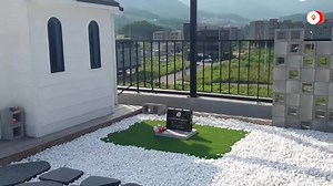 7.2K views · 229 reactions | A South Korean software engineer spent a month and $330 designing and ordering a headstone with Internet Explorer's ‘e’ logo, after Microsoft decided to retire the web browser https://reut.rs/3O4chQG | Reuters | Facebook