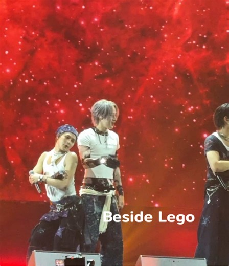 The cutest choreography 🥹🫶🏻 Love it so much, LYKN delivered it so so well 🥰 #TheGuitarMagAwards2025xLYKN #TheGuitarMagAwards2025 #LYKN #Lego_Rapeepong #nnutdan #williamjkp #TuiChayatorn #hongshihoshi @เป็นแฟนคลับตัวเอง @TuiChayatorn @nnutdan @ตี๋โบ๊เบ๊ @Zloty