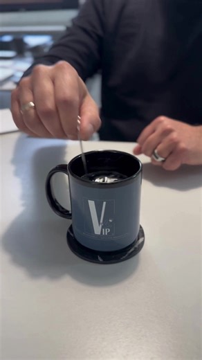 💥 Der erste Monat im neuen Jahr 2026 ist fast vorbei – hast du schon Neukunden gewonnen? Wenn nicht, wird es Zeit, dein Marketing aufs nächste Level zu bringen. 🚀 Wir bei VIP-Webagentur entwickeln digitale Vertriebsmaschinen, die für dich arbeiten – von strategischen Websites bis zu Social Media, das echte Ergebnisse liefert. ✨ 2026 ist DEIN Jahr. Lass uns gemeinsam durchstarten! VIP-Webagentur-Team . . . . #VIPWebagentur #Neukunden #Vertriebsmaschine #Positionierung #BusinessGrowth