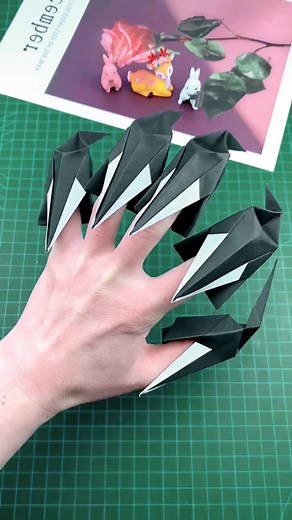 Dragon Claw Origami: A Nostalgic Childhood Craft