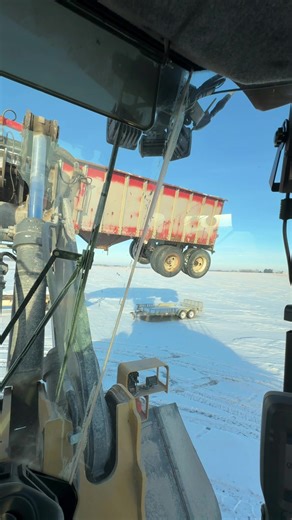 Getting this grain trailer loaded up for the scrap yard #farmtok #graintrailer #johndeere #scrapyard #westernstar