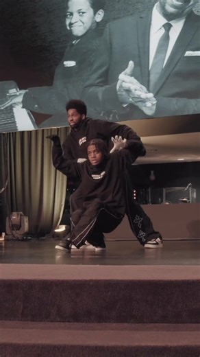 Street Dance Meets Worship: Total Praise Experience