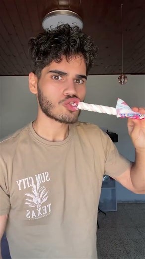 קישור לערוץ ווצאפ שלנו בתיאור של הערוץ!