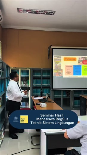 ✨ Halooo SobatMeTSi! ✨ ☘️ Seminar Hasil Mahasiswa Teknik Sistem Lingkungan! ☘️ Saatnya unjuk hasil riset, pertahankan argumen, dan siap melangkah ke tahap berikutnya! 🔥 👉 Yuk tonton videonya sampai selesai, biar makin kebayang pengalaman aslinya! ⸻ 📚 Mau tau lebih lengkap soal kurikulum Program Studi Magister Teknik Sistem FT UGM? Kamu bisa datang langsung ke kampus kami: 📍 Jl. Teknika Utara No.3 Barek, Yogyakarta atau kunjungi website: https://metsi.ft.ugm.ac.id Masuk menu Akademik, lalu pi