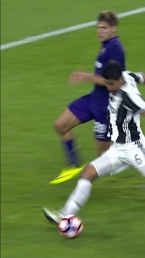 Higuaín scores on his debut! ⚽🔥 | #JuveFiorentina #goals #shorts