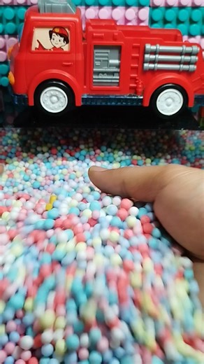 SURPRISE TOYS In Colorful Balls