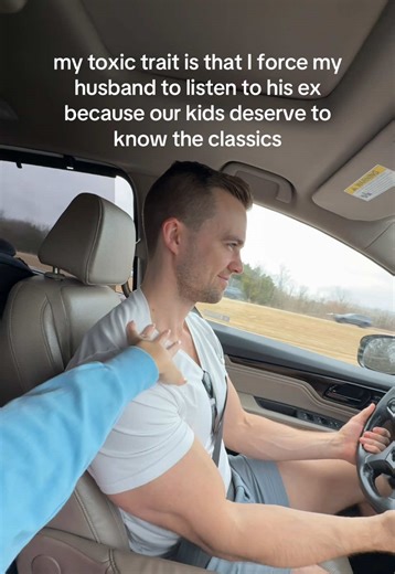 It’s for the babies 😉 Little backstory: They both grew up outside of Nashville, and dated in middle school before Hannah Montana/ at the beginning of Hannah Montana until it fizzled out ( as most middle school relationships do) It obviously wasn’t serious, but it’s still a fun fact for a girl who grew up loving Hannah Montana 😂 #hannahmontana #exboyfriend #mileycyrus