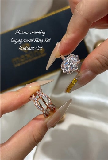 Destination ring set #maxinejewelry #rose #insert #springstatements #fyp